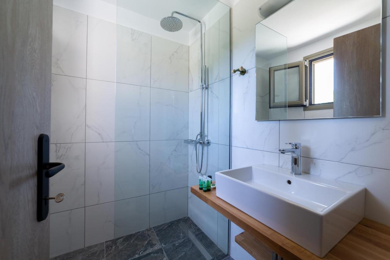 Sky View Suites Kefalonia Vovikes Luaran gambar