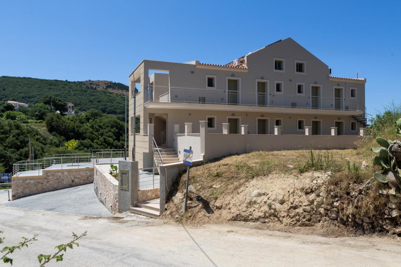 Sky View Suites Kefalonia Vovikes Luaran gambar