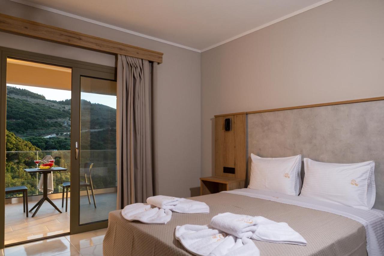 Sky View Suites Kefalonia Vovikes Luaran gambar